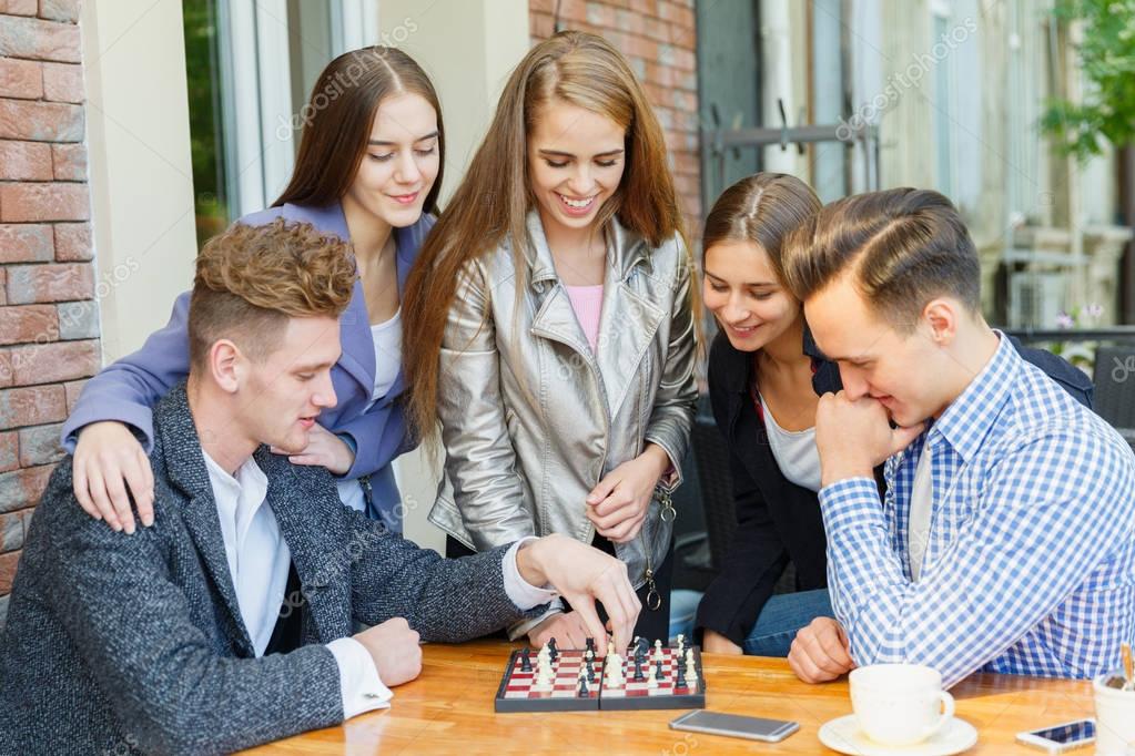 Blog articles about chess opening analysis software